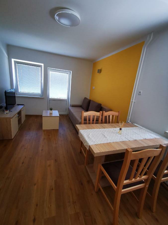 Apartmaji Tomsic Мойстрана Екстер'єр фото